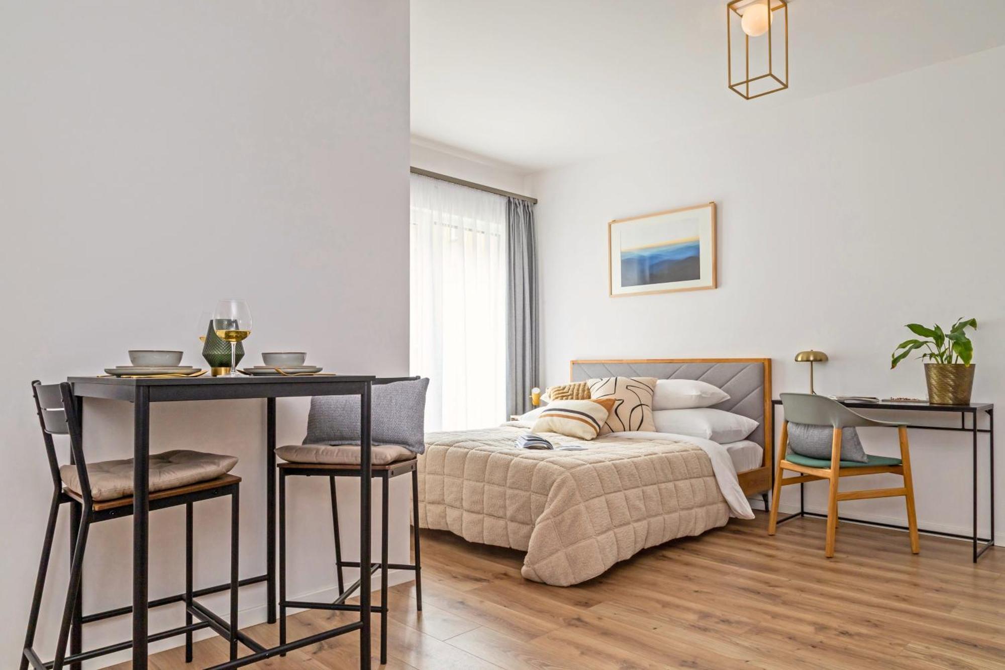 Marone Allure Premium Studio With Garden View